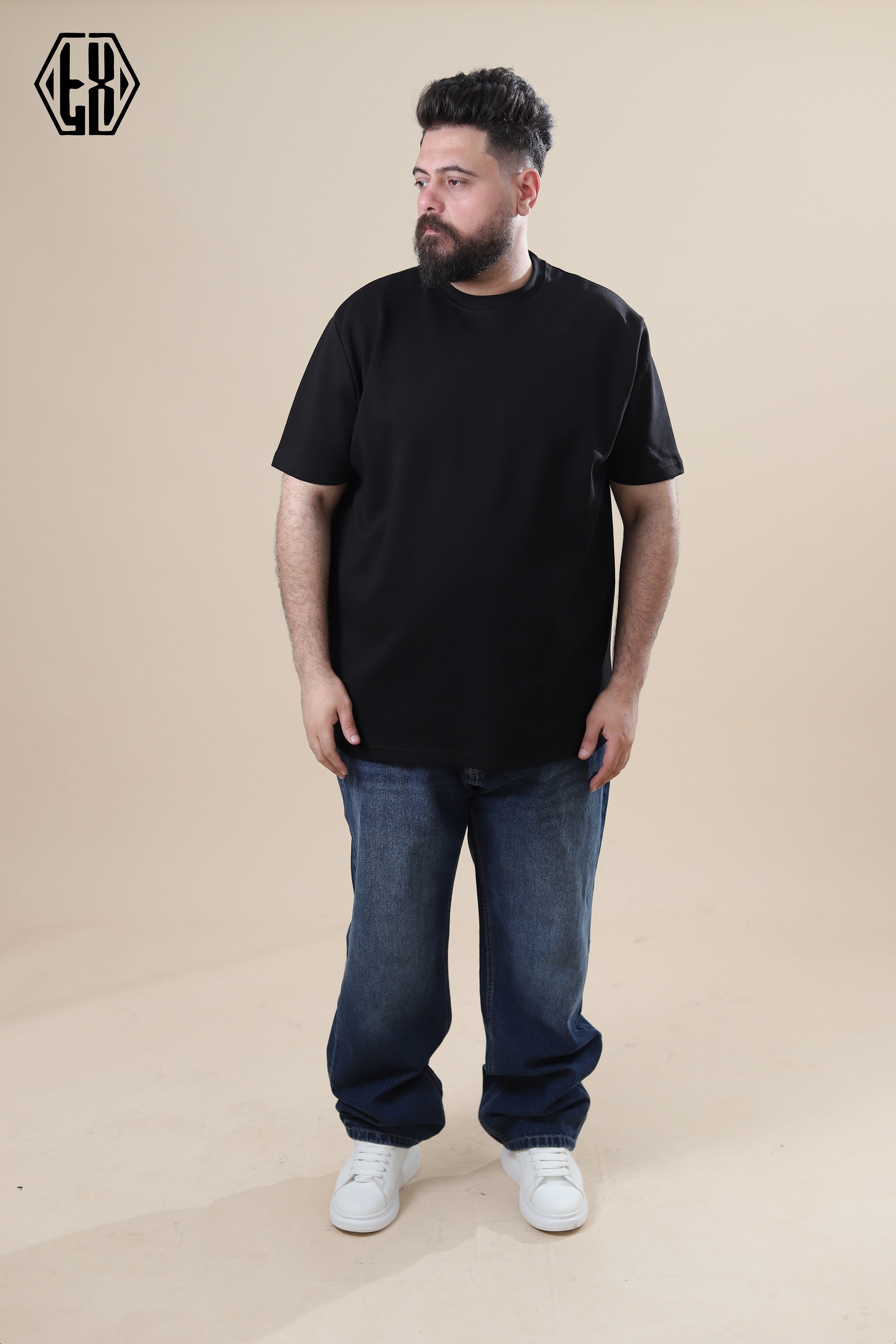 Basic T-Shirt