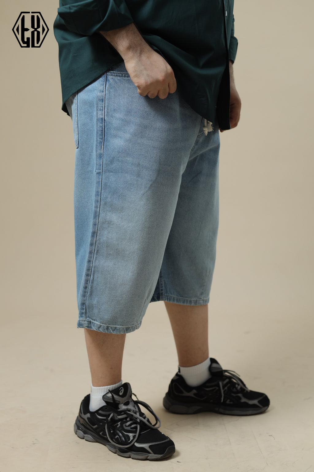 OVERSIZED DENIM SHORT Sky blue