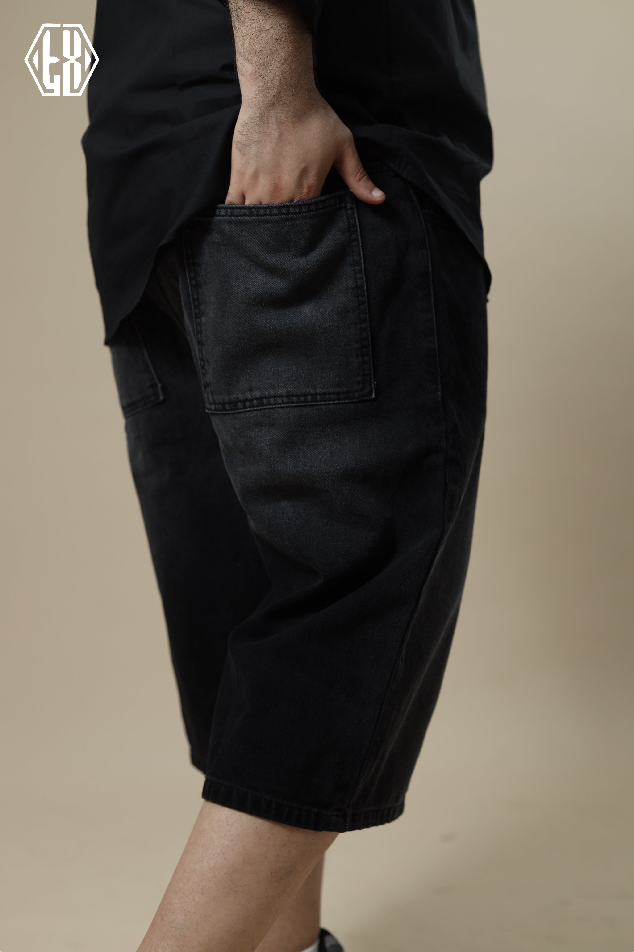 OVERSIZED DENIM SHORT Black