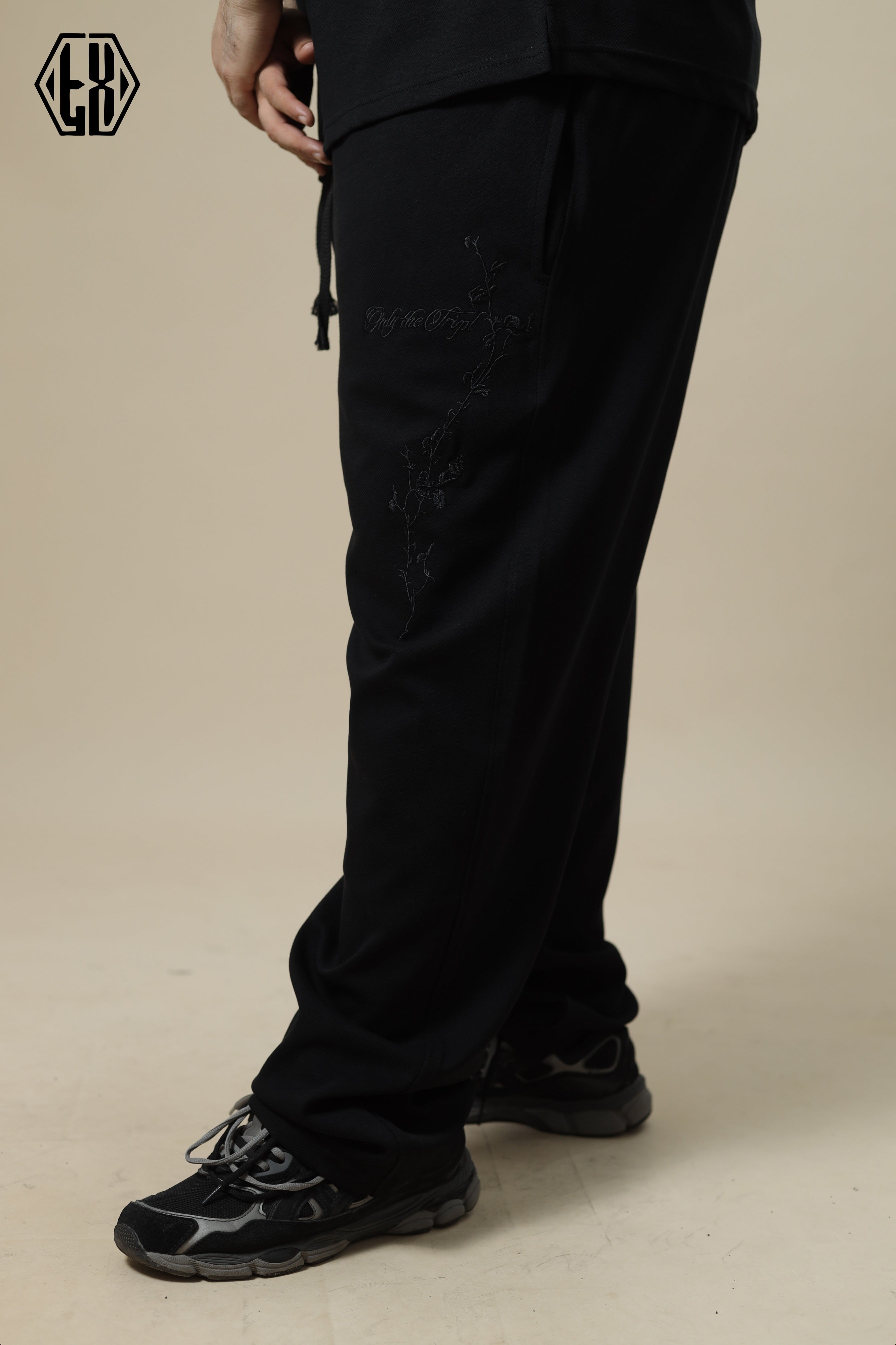 OTT. T_SHIRT & PANT SET